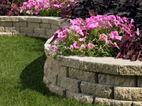 Concrete Retaining Wall Ideas And Construction